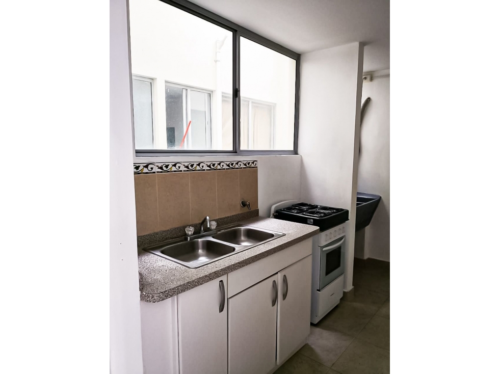 VENTA Y ALQUILER APARTAMENTO VIA CINCUENTENARIO PH MYSTIC TOWER MLD — foto 3