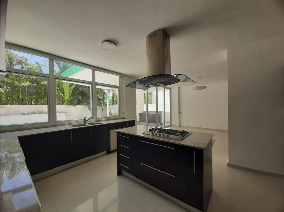 GANGA VENTA CASA 630 M2 CON PISICNA COSTA ESMERALDA, COSTA SUR — foto 5