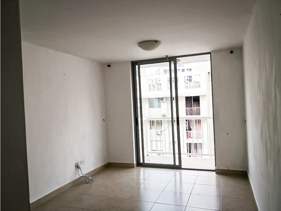 VENTA Y ALQUILER APARTAMENTO VIA CINCUENTENARIO PH MYSTIC TOWER MLD — foto 2