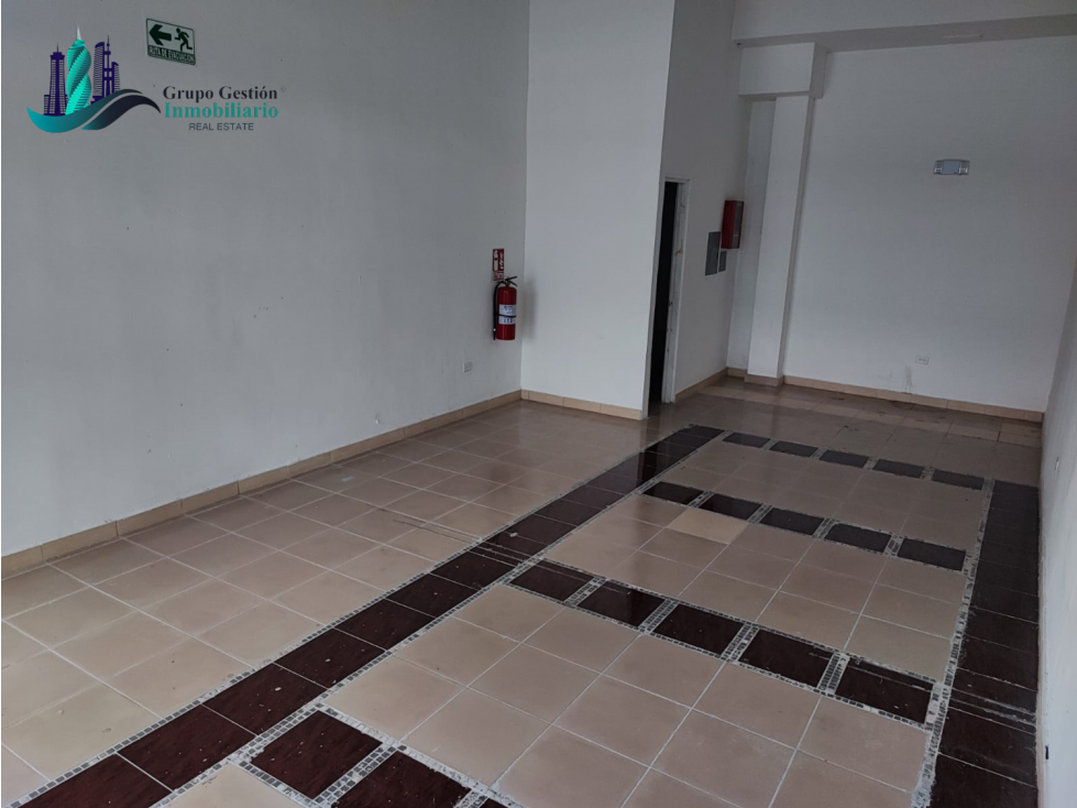 ALQUILER LOCAL COMERCIAL 45M2 DOBLE ALTURA OBARRIO VIA ESPAÑA — foto 2