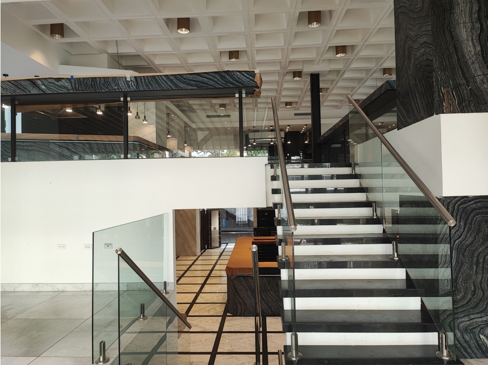 VENTA EDIFICIO COMERCIAL PARA RESTAURANTE-BANCO 25 ESTACIOMIENTOS - 6