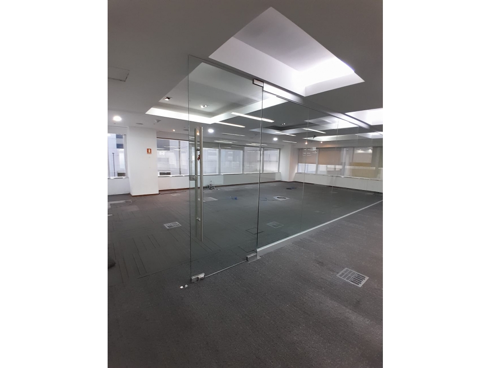ALQUILER OFICINA 2.109M2 CON DIVISIONES MTTO INCLUIDO T LAS AMERICAS — foto 4