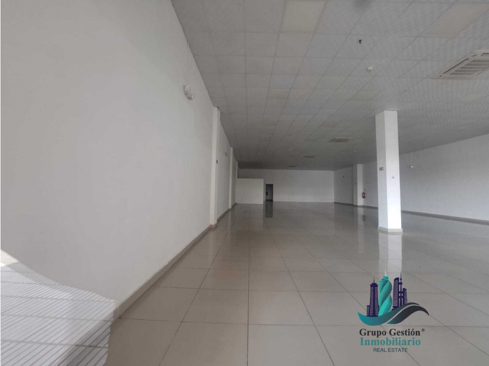 ALQUILER LOCAL 336M2 EN LA 24 DICIEMBRE TOCUMEN KAF — foto 6
