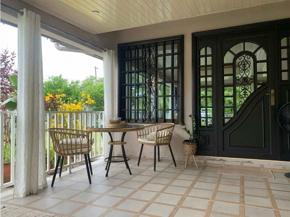 VENTA.DE.DOS CASAS EN UNA PROPIEDAD EN CHAME 1748 METROS