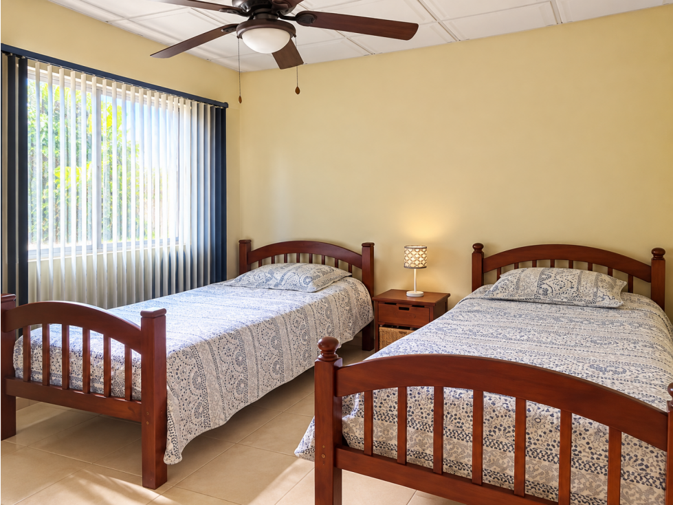 VENDO CASA EN BRISAS DE LOS GUAYACANES EN CHITRE TC - 6