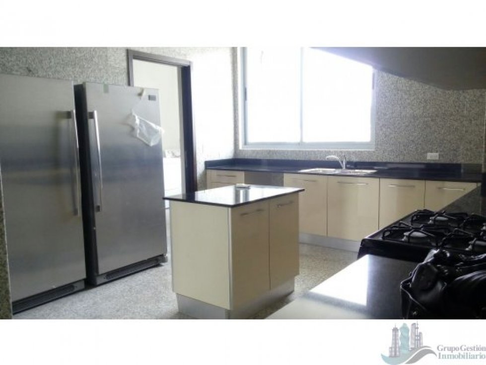VENDO APTO EN AV. BALBOA - PH ALLURE AT THE PARK - 4