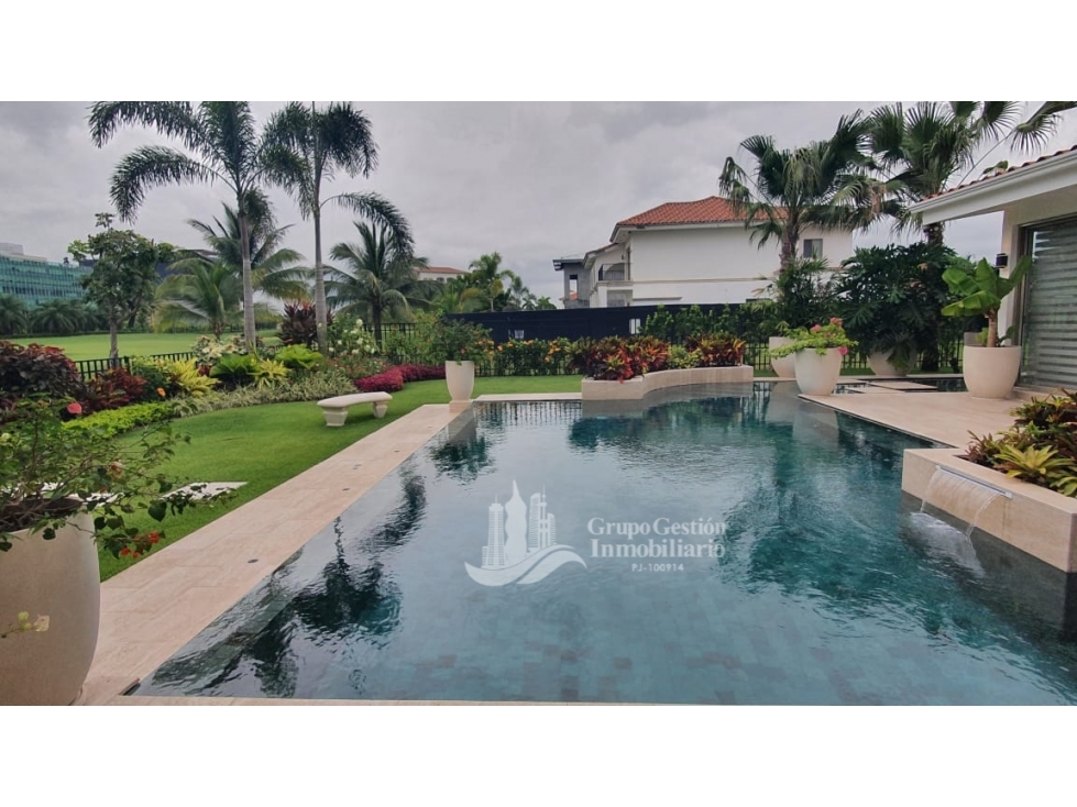 CASA DE LUJO CON PISCINA CLIMATIZADA SANTA MARIA FAIRWAY ESTATE MLD — foto 4
