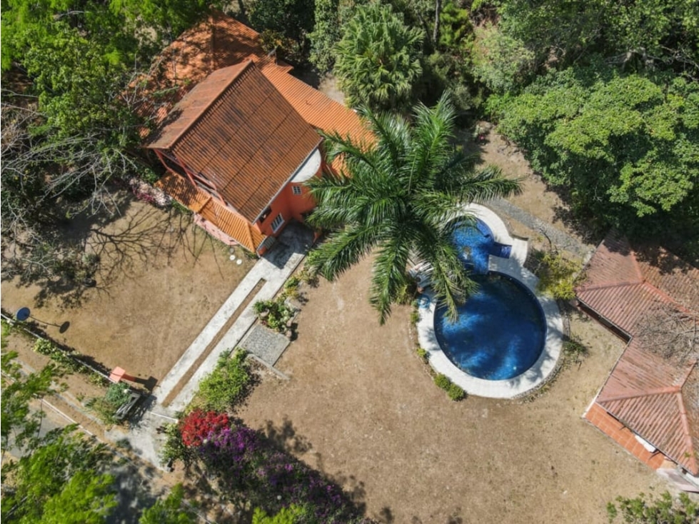 CASA EN ALTOS DEL MARIA ,AMOBLADA CON PISCINA 1920 MTS - 2
