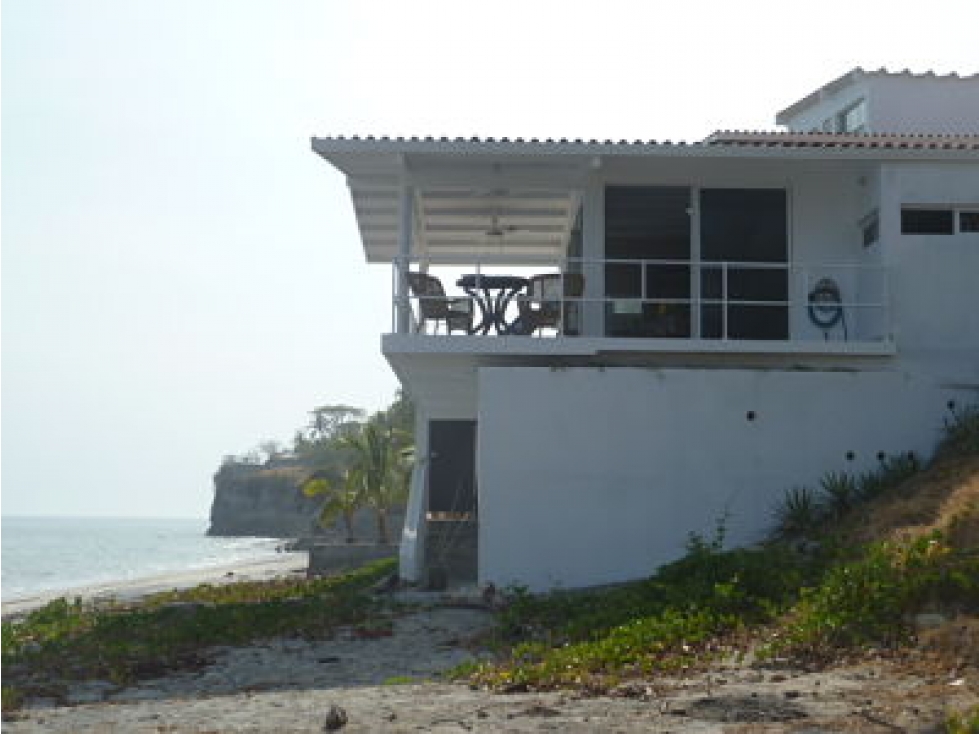 VENTA DE CASA FRENTE AL MAR - PLAYA CORONA A 20 Mts DEL MAR - 5