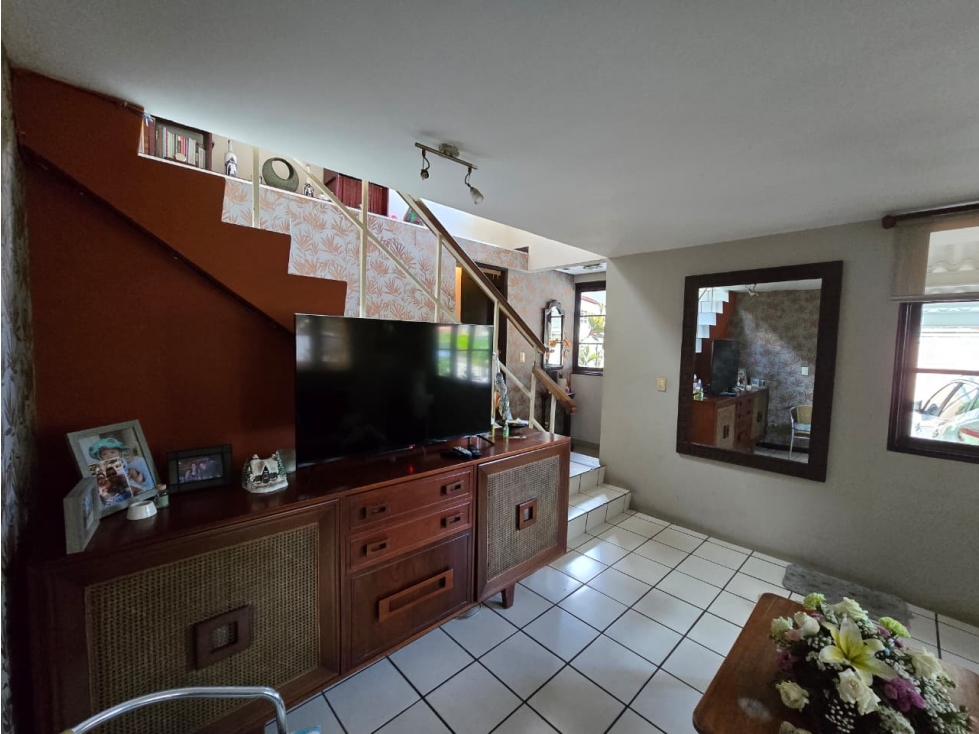 VENTA DE AMPLIA CASA DE 177MT2 EN CONDADO DEL REY REMODELADA AQ — foto 6
