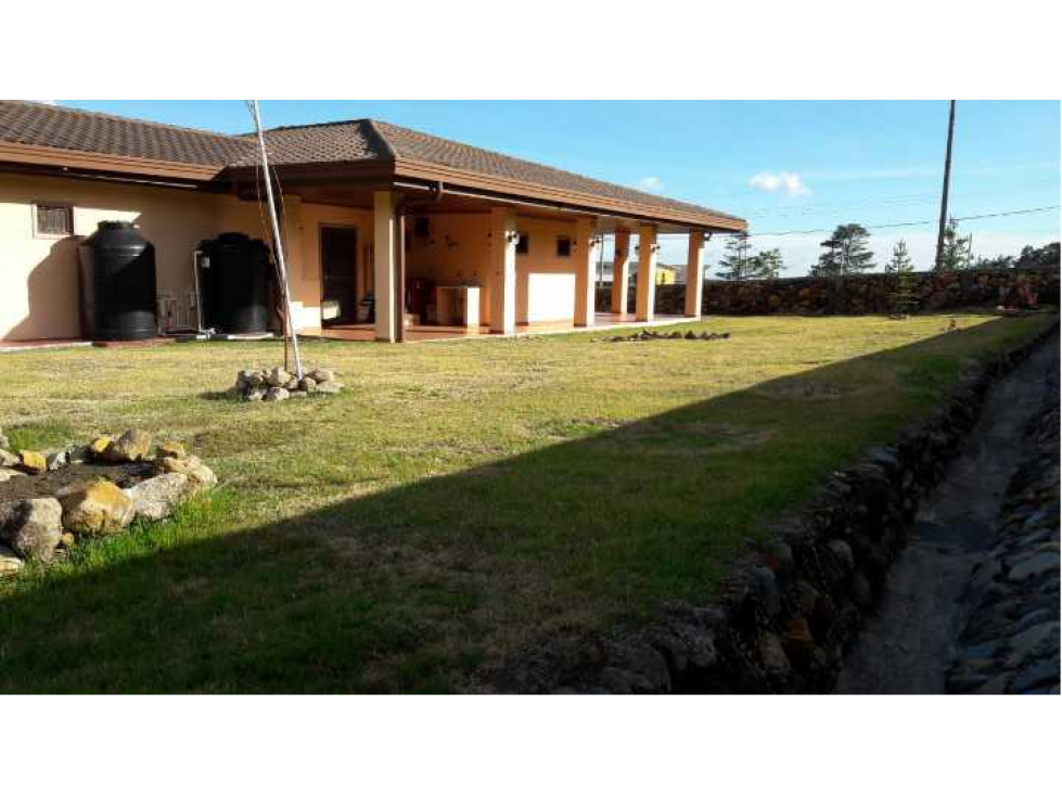 VENDO CASA CON VISTA A LAS MONTAÑAS ALTO BOQUETE — foto 3