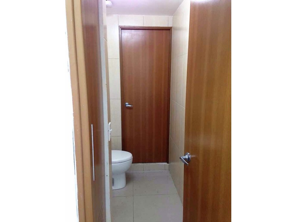 VENDO OFICINA entre av balboa y parque urraca - 2