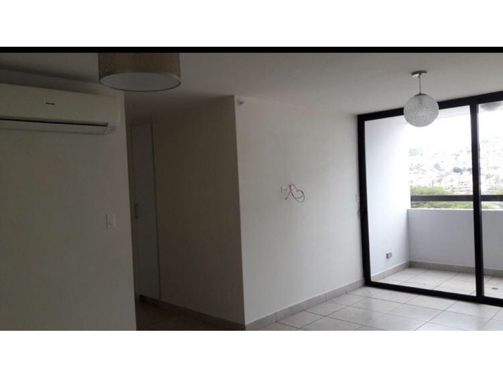 ALQUILO APARTAMENTO PH CONDADO COUNTRY CLUB 3R L/B DISP. 15/4 — foto 5