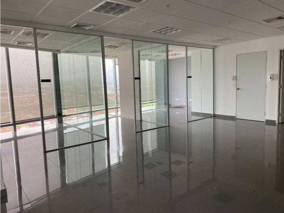 OFICINA CON DIVISIONES COSTA DEL ESTE 123M2 - 5