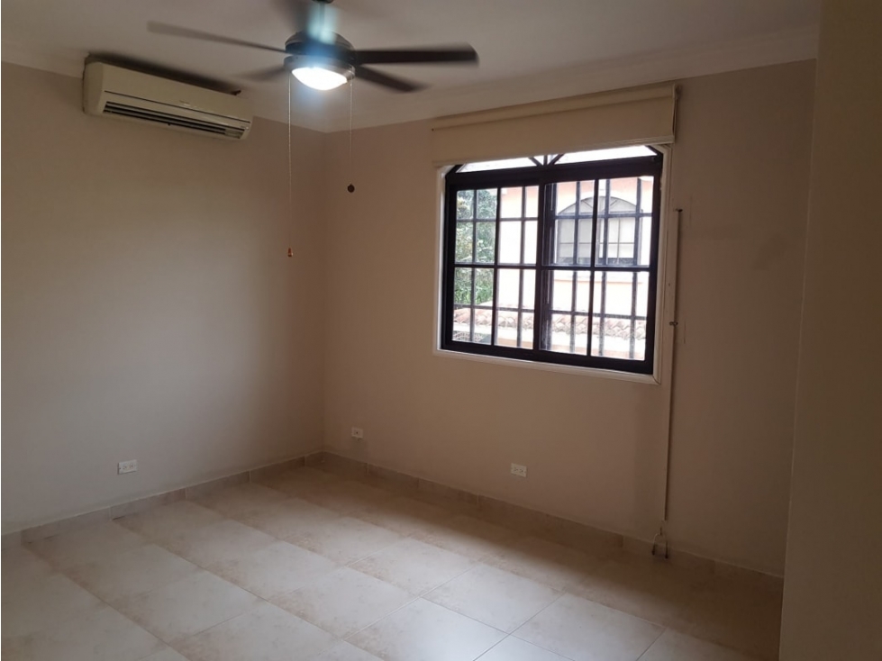 HERMOSA CASA EN CLAYTON VILLAGE 5REC 350MTS2 - 5