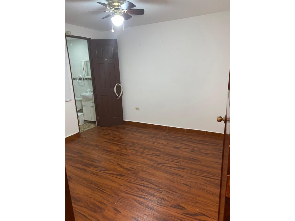 APARTAMENTO PARA USO COMERCIAL O DE OFICINA VIA PORRAS — foto 3