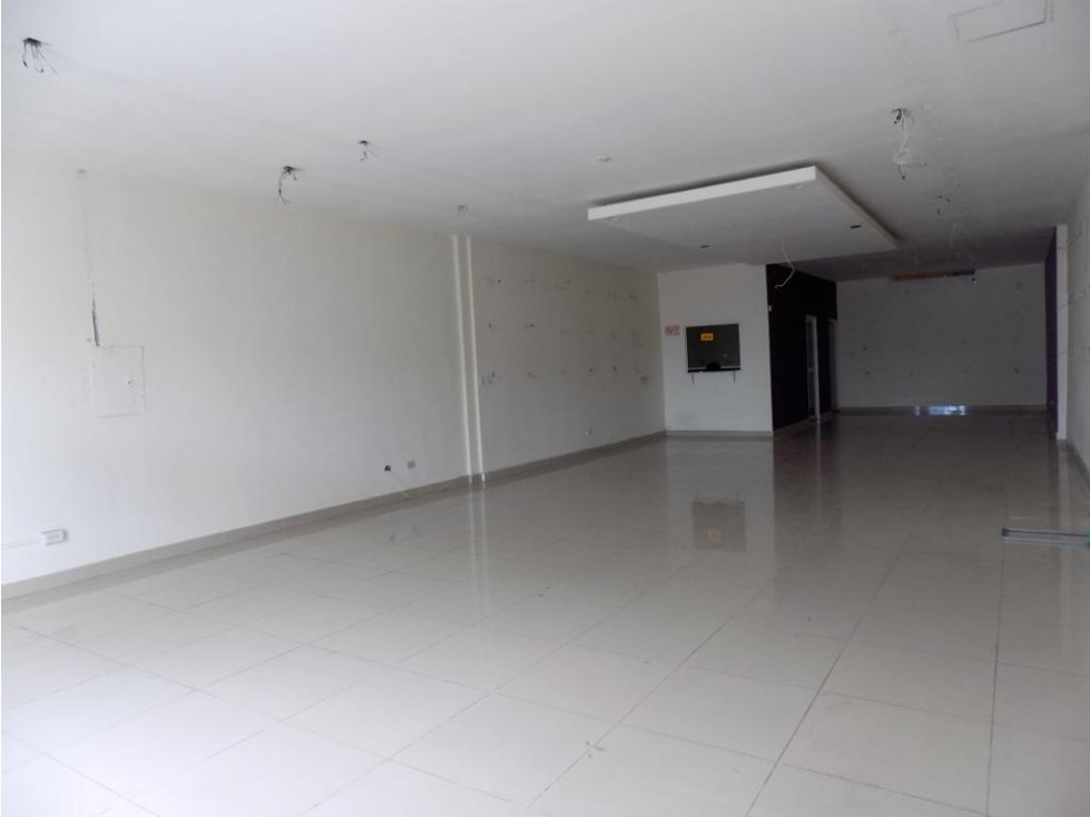 SE ALQUILA LOCAL COMERCIAL 106MTS EN VILLA LUCRE