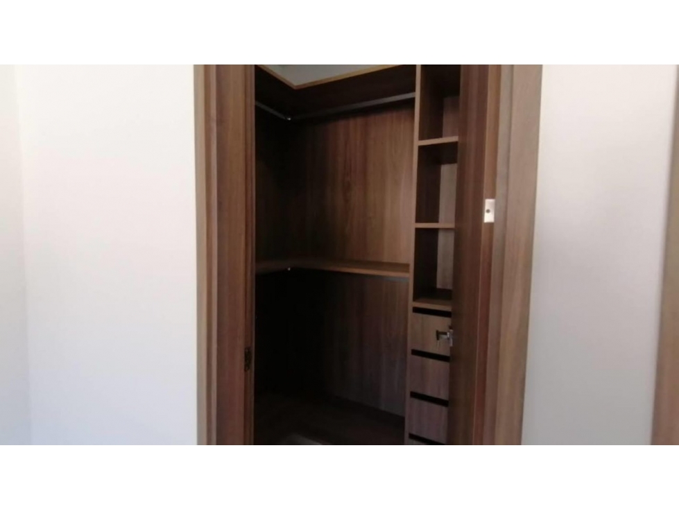 CASA DE 3REC 240MTS2 EN ALTOS DEL PARQUE - 3