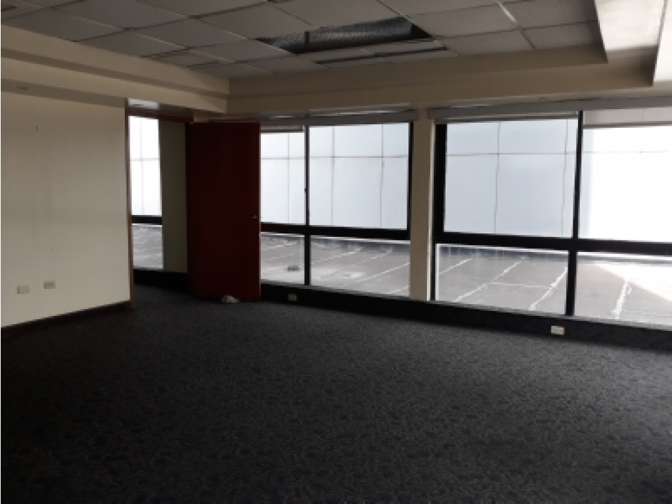 NEGOCIE ALQUILER O VENTA OFICINA DE 395M2, PISO COMPLETO EN CALLE 50 — foto 2