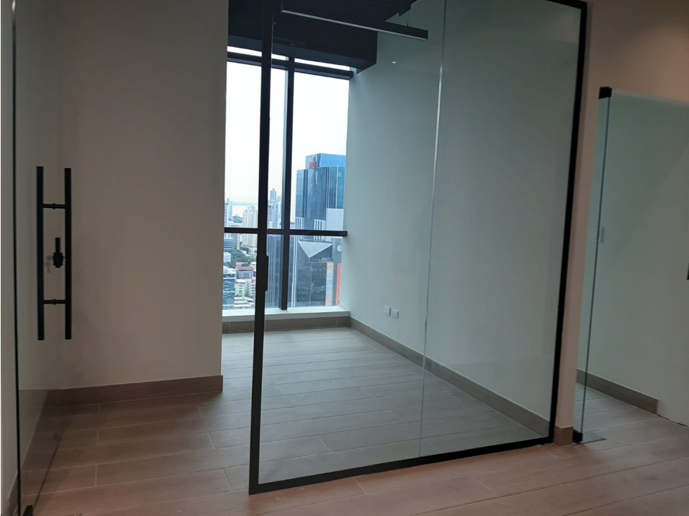 OFICINA 92 M2 AMOBLADA SERVICIOS/MTTO INLCUIDO, EN TOWERBANK CALLE 50 — foto 4