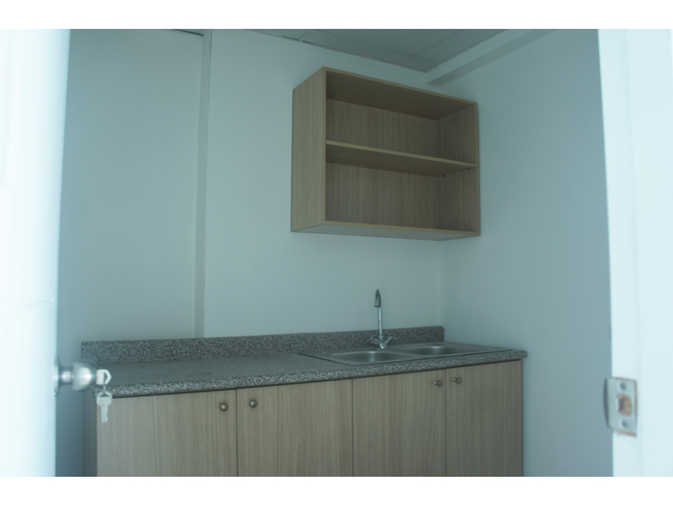 ALQUILER/VENTA OFICINA 290m2 PROMOCIÓN $8.5XM2 PUNTA PACIFICA OCEANIA — foto 4