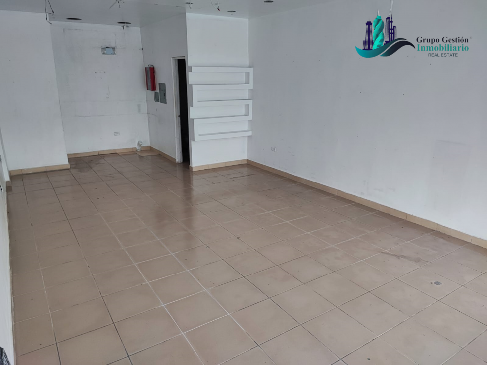 ALQUILER LOCAL COMERCIAL 45M2 DOBLE ALTURA OBARRIO VIA ESPAÑA — foto 2