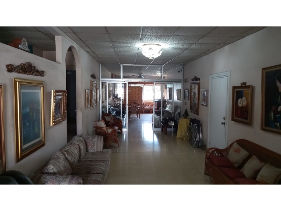 ALQUILER CASA COMERCIAL EN LOS ANGELES 467M2 SOBRE VIA PRINCIPAL — foto 4