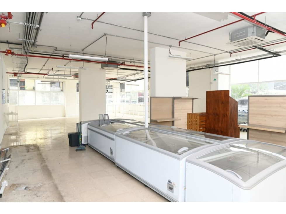 ALQUILER LOCAL COMERCIAL CALIDONIA PLANTA BAJA 322M2 - 3