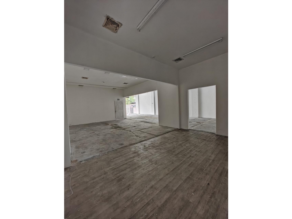 ALQUILER LOCAL EN PLANTA BAJA PLAZA 76 SAN FRANCISCO 196 M2 KAF — foto 3
