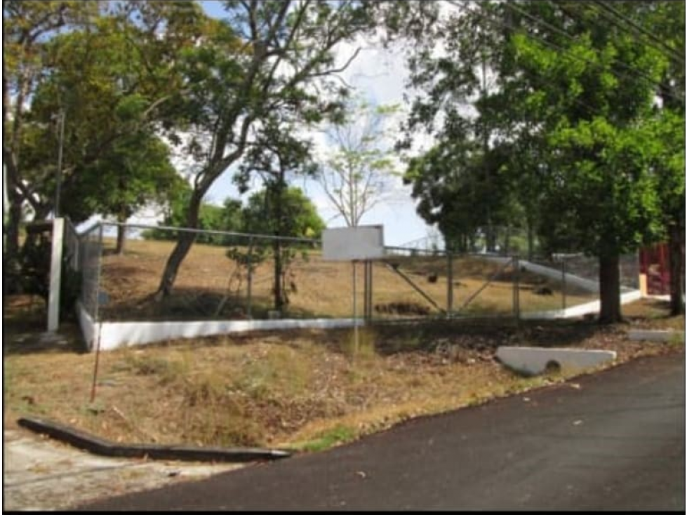 VENTA DE TERRENO EN LAS CUMBRES LAS LAJAS 9237.56 M2 - 2
