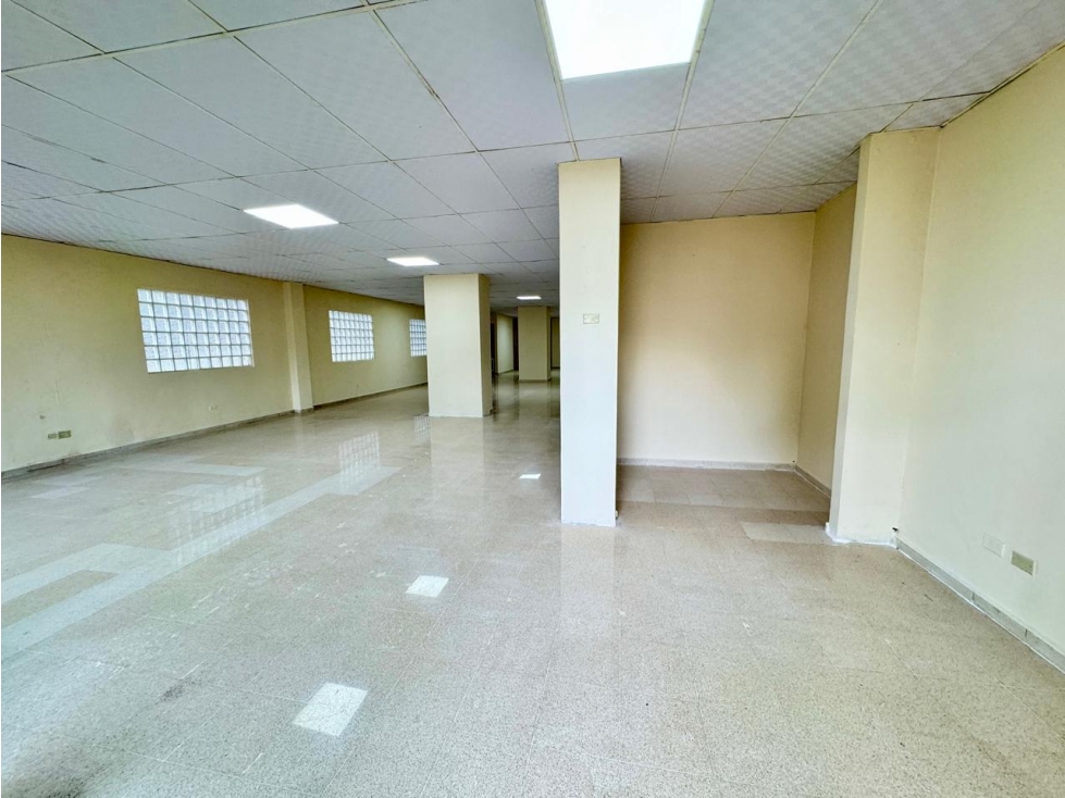 ALQUILO LOCAL 235 M2 EN PB VÍA ESPAÑA — foto 4