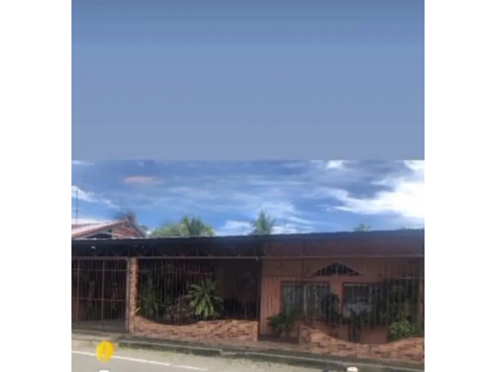 Alquilo casa cercada con A/C en Puerto Armuelles - 1