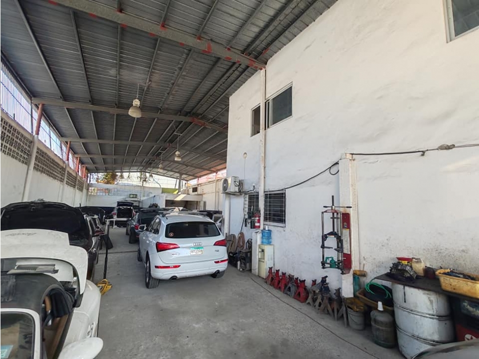 VENTA GALERA 640M2 PARQUE LEFEVRE SANTA ELENA MLD - 3