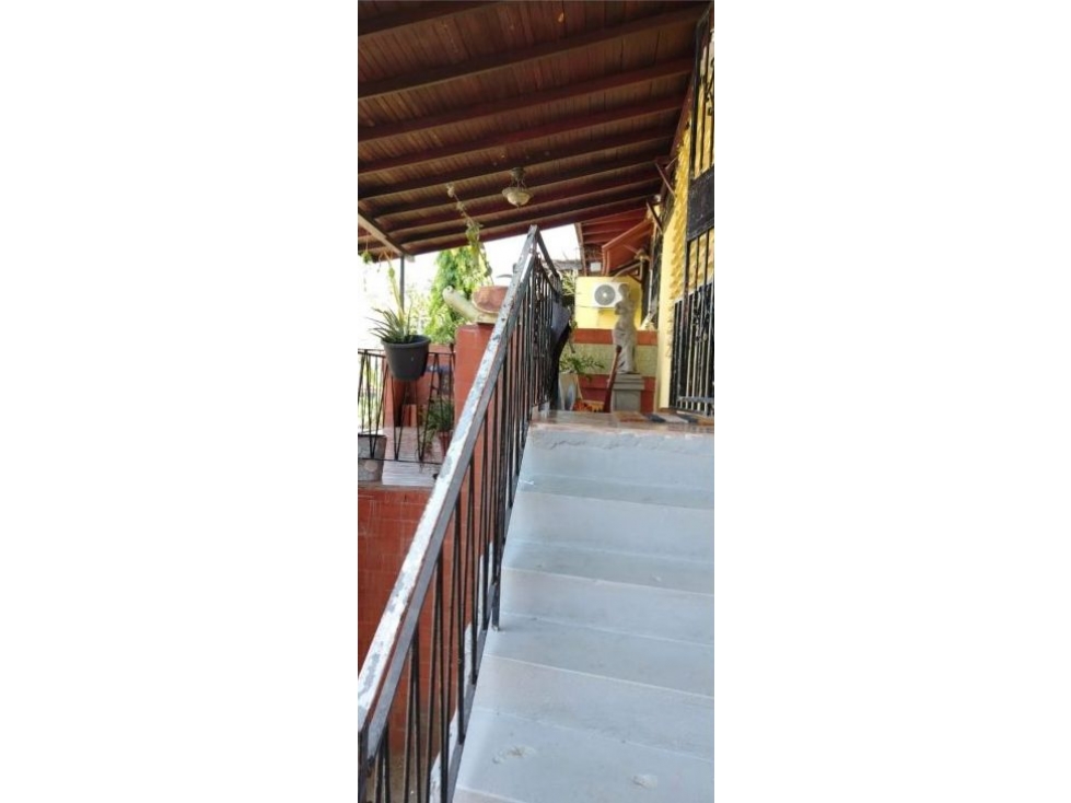 VENTA DE CASA CON PISCINA 470MTS EN LOS ANGELES, BETHANIA AK — foto 2
