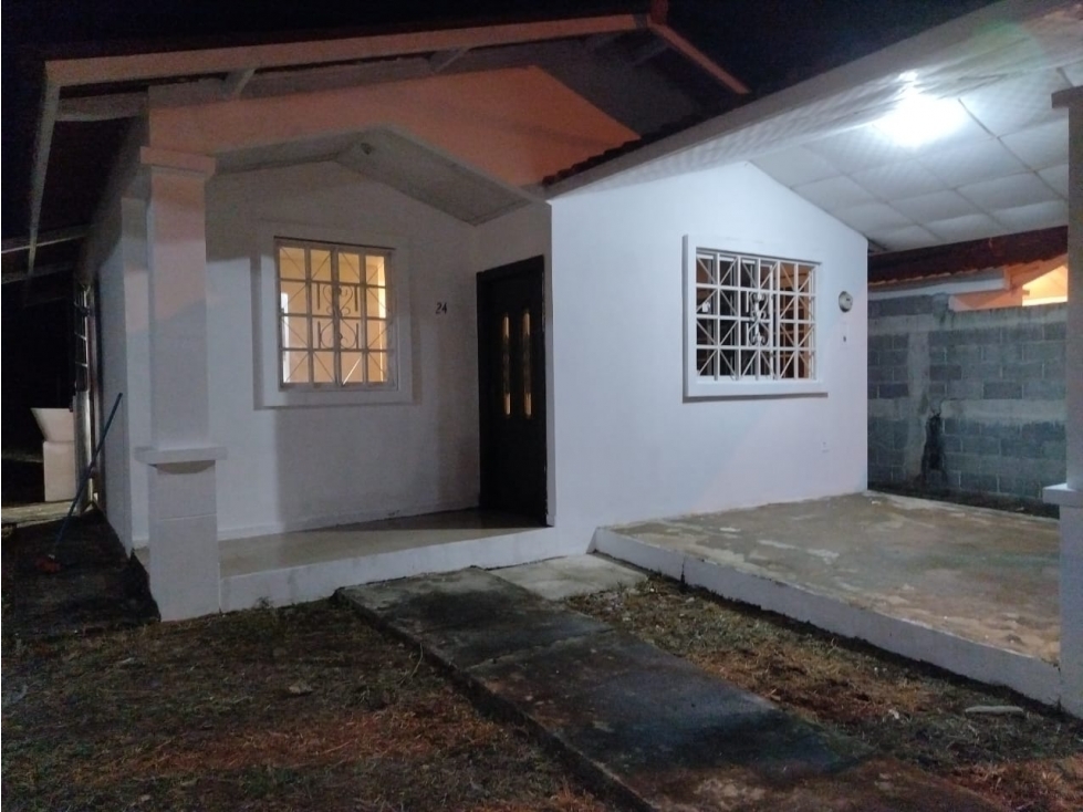 SE VENDE O SE ALQUILA GRANDE Y HERMOSA CASA EN CHITRÉ — foto 2