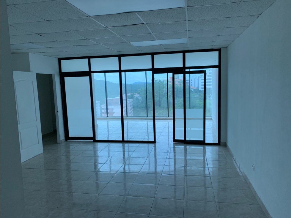 ALQUILER DE OFICINA EN EL DORADO, CENTURY TOWER AQ - 1
