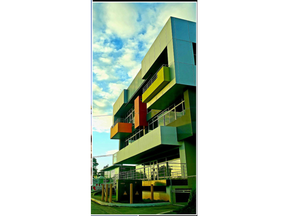 ESPECTACULAR EDIFICIO EN VENTA EN EL CENTRO DE CHITRÉ - 2