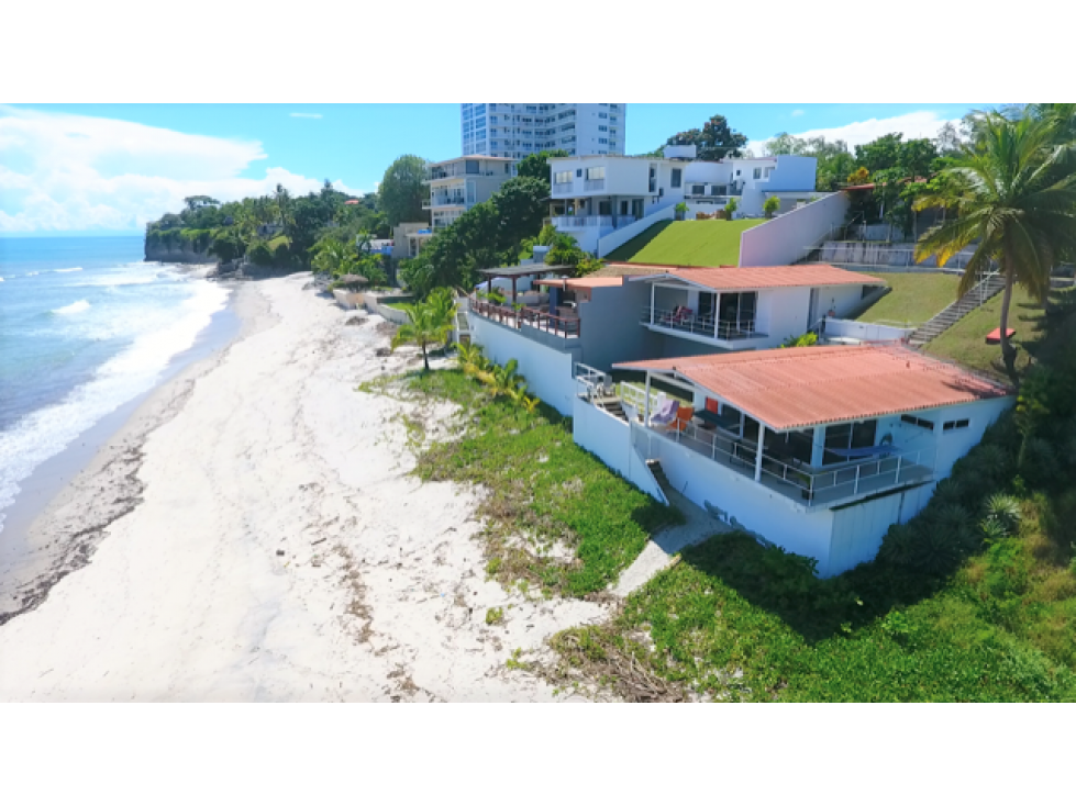 VENTA DE CASA FRENTE AL MAR - PLAYA CORONA A 20 Mts DEL MAR - 3