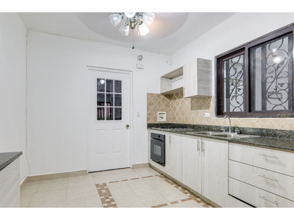 VENTA Y ALQUILER CASA CON LINEA BLANCA EN RESIDENCIAL CV - 4