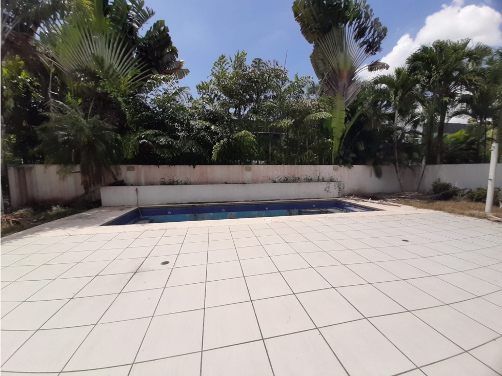 GANGA VENTA CASA 630 M2 CON PISICNA COSTA ESMERALDA, COSTA SUR — foto 3