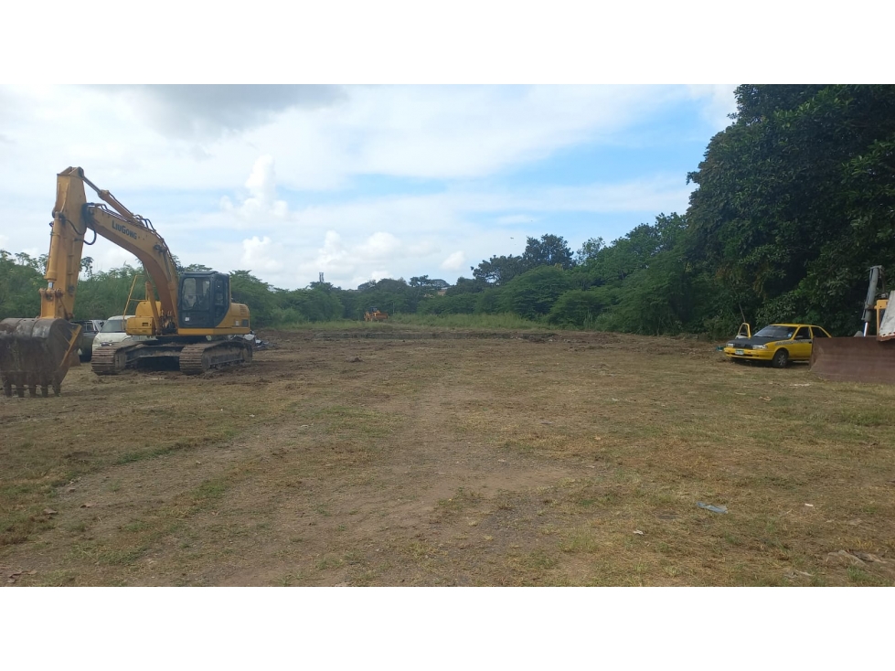 VENTA TERRENO EN VIA PRINCIPAL AV DOMINGO DIAZ 6.755 MT2 CV - 5