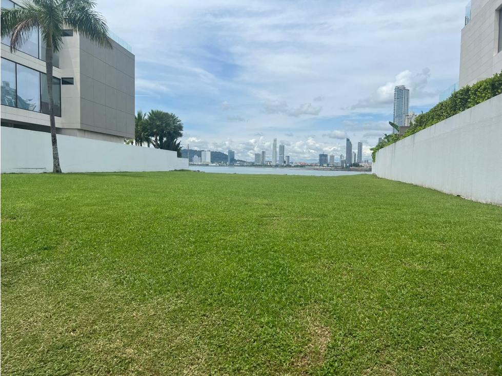 TERRENO EN OCEAN REEF cv