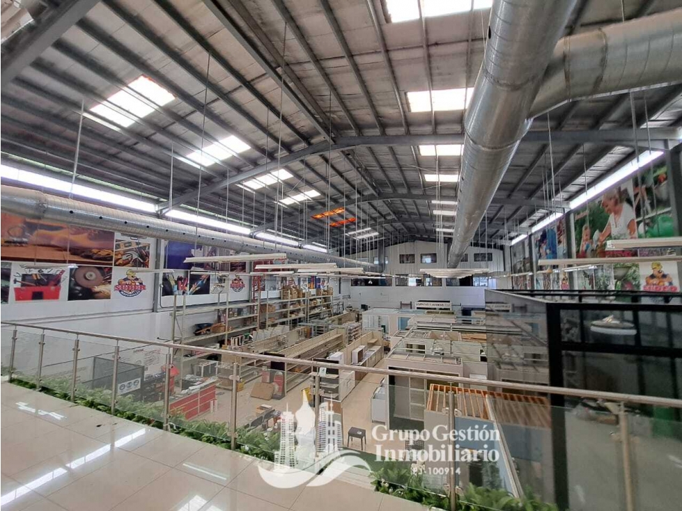 ALQUILER LOCAL 2500M2 EN TUMBAMUERTO MC - 4