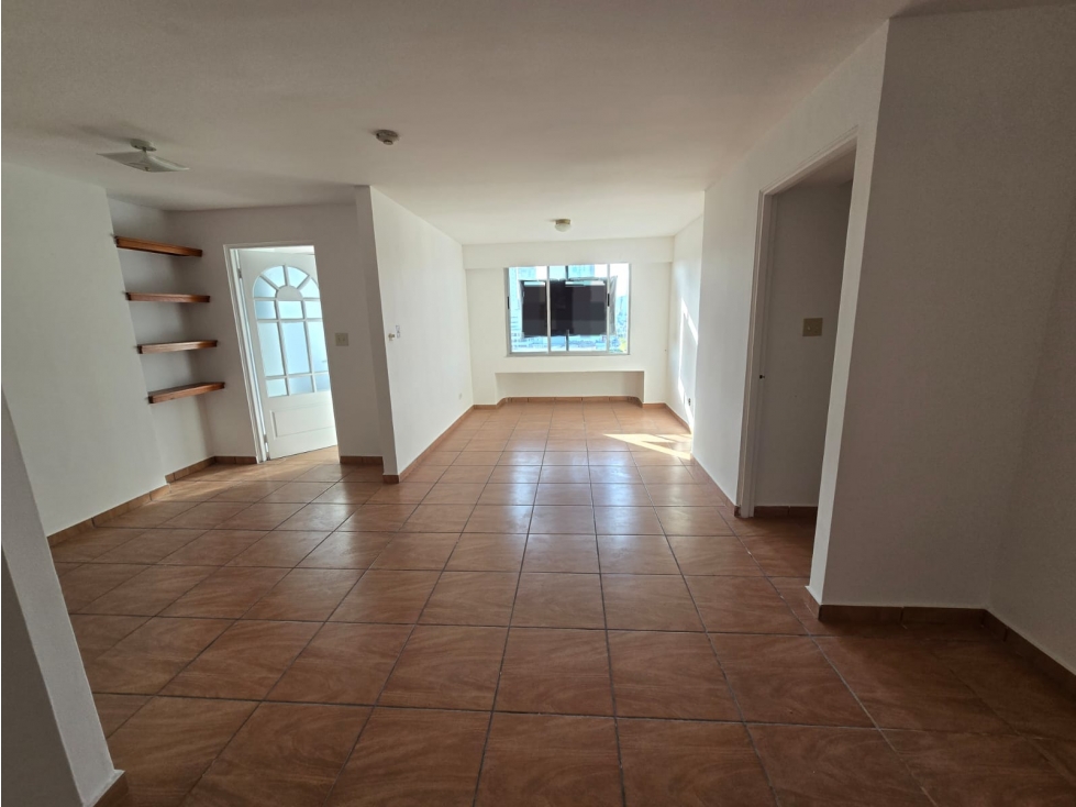 SE VENDE ACOGEDOR Y REMODELADO APARTAMENTO EN AVE.12 DE OCTUBRE AQ — foto 4