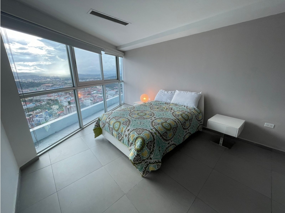 APARTAMENTO AMOBLADO EN PH YACHT CLUB 178MTS CON VISTA AL MAR — foto 4