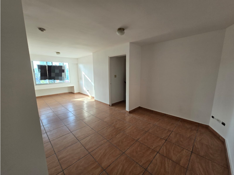 SE VENDE ACOGEDOR Y REMODELADO APARTAMENTO EN AVE.12 DE OCTUBRE AQ — foto 3