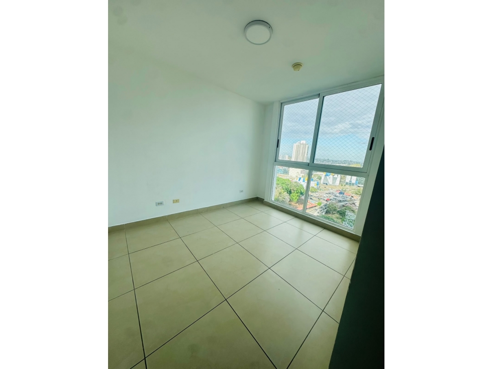SE VENDE APARTAMENTO EN KINGS PARK - TIENE 378MTS CUADRADOS — foto 2