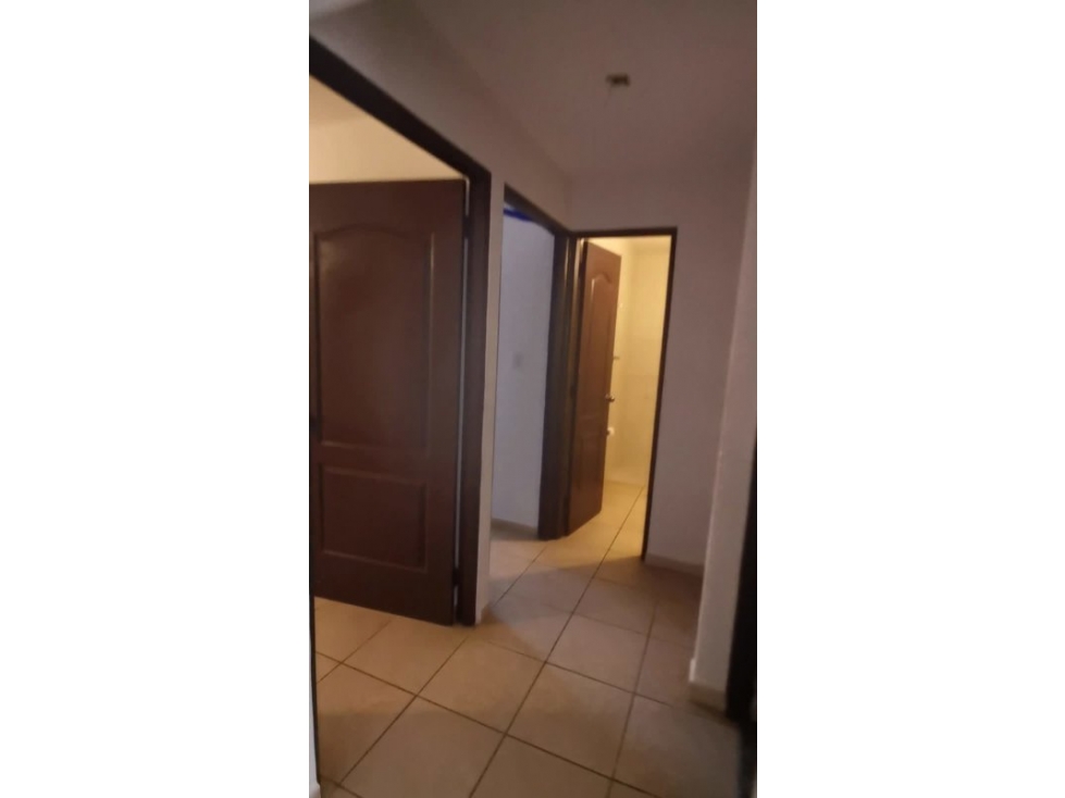 VENTA DE LINDA CASA DE ESQUINA EN BRISAS DEL GOLF 3 RECAMARAS 3 BAÑOS — foto 6
