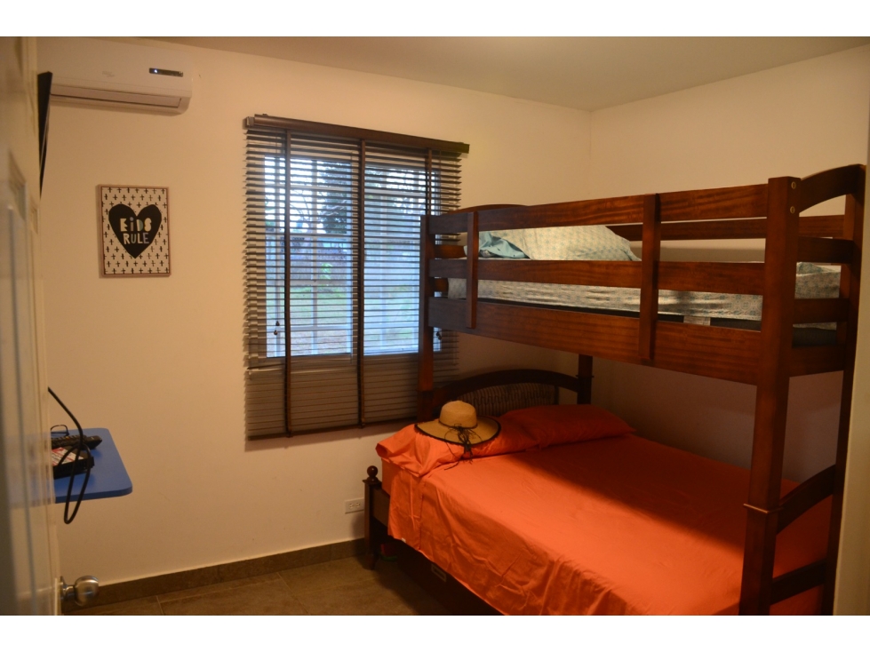 VENTA DE CASA CON AMOBLADA EN PENONOME COCLE cv - 6