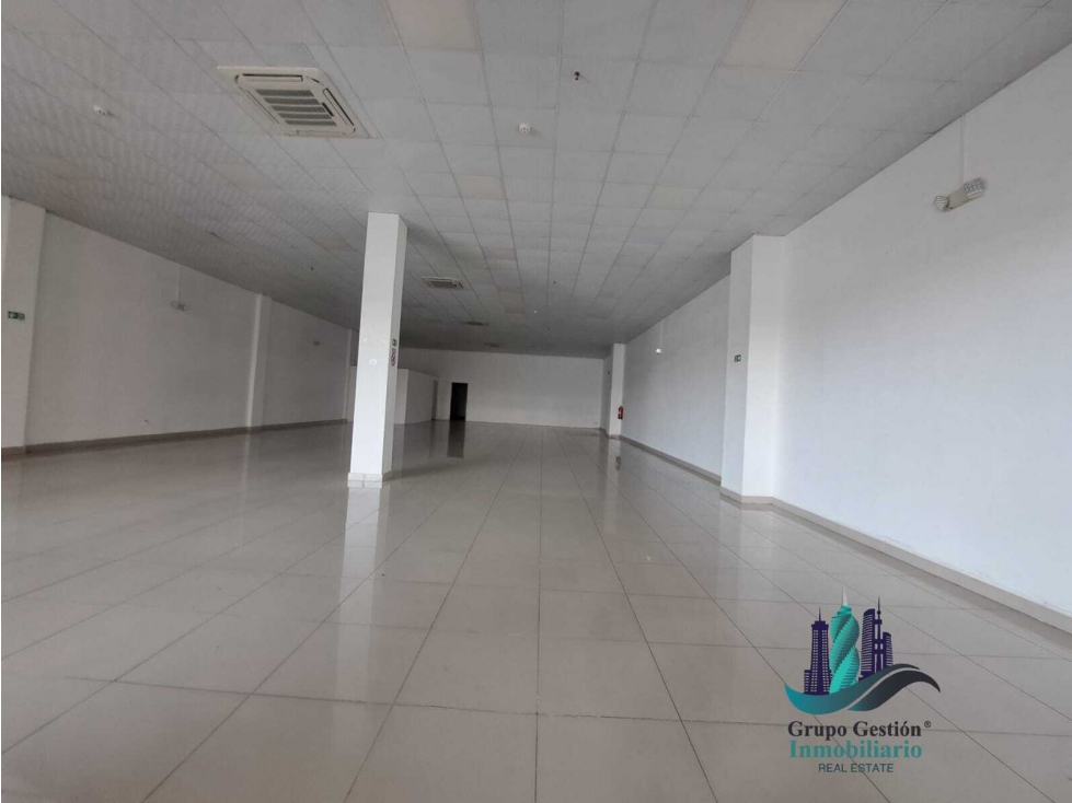 ALQUILER LOCAL 336M2 EN LA 24 DICIEMBRE TOCUMEN KAF — foto 3